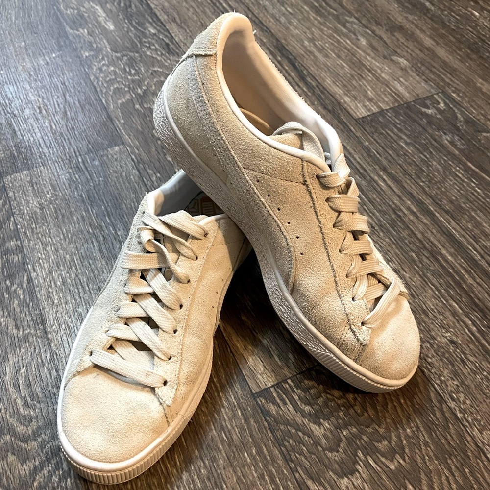 PUMA. Suede sneakers.
